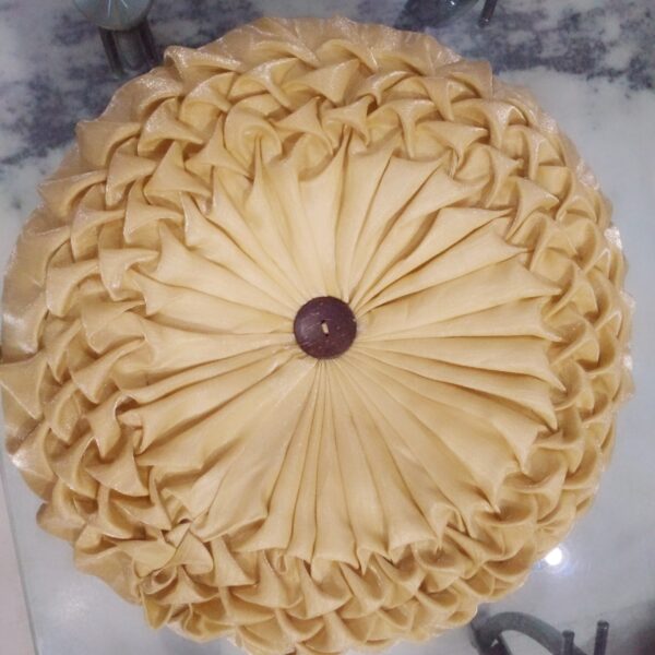 Round Golden smocking cushion