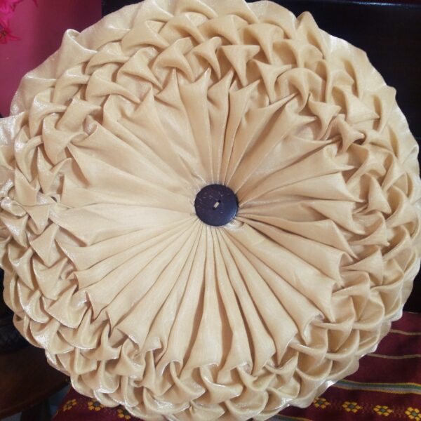 Round Golden smocking cushion