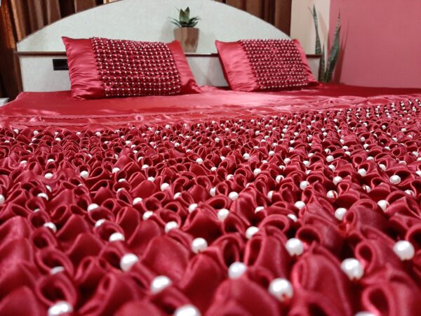 KALARAGINI Maroon Satin Classic King Size Double Bedsheet